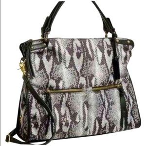 NWOT STEVE MADDEN SNAKE PRINT TOTE